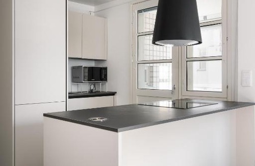 Hietalahti Apartment | 1BR City Apartment with Balcony Next to the Sea
