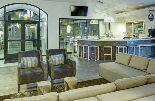 Las Vegas Condo | 1br Condo Enjoy All Las Vegas Has to Offer!