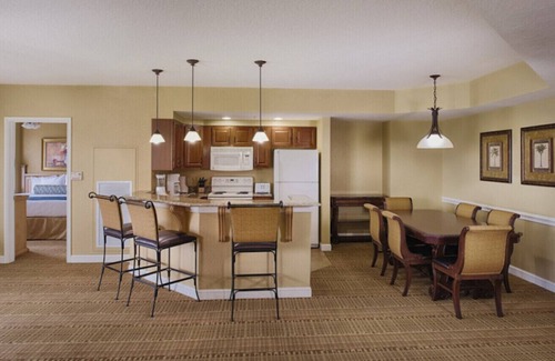 Lake Buena Vista Resort | 1BR-Dlx Inside Disney Gates-5 Pools, Lazy Rivers, Pay 25% Deposit