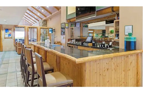 Tahoe Meadows Apartment | 1BR Suite at Lake Tahoe Resort!