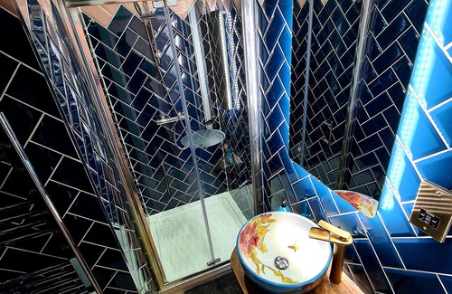 Islington Hotel | 1st floor luxury large jacuzzi ensuite - Angel, N1