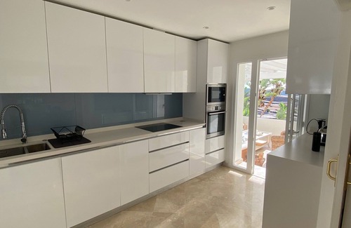 San Roque Apartment | 1st line first floor apartment with garden and exceptional sea view