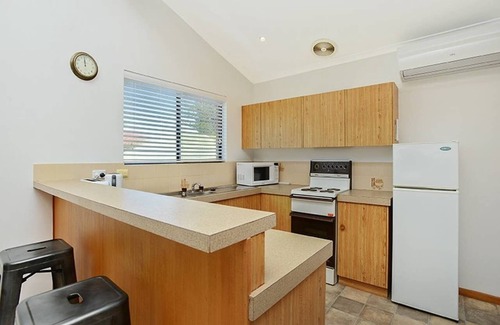 Port Elliot House | 2/16 Strangways - Ocean Views