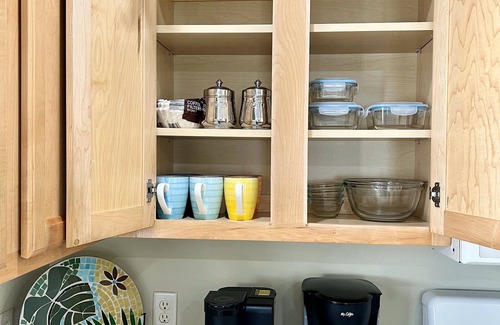 Duval House | 2/2 Courtyard Villa with Private Backyard and Golf Cart!