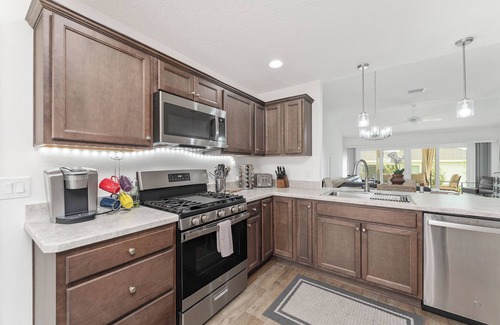 Wildwood House | 2/2 in The Village of Richmond