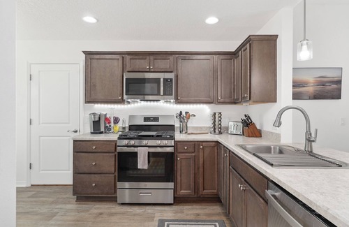 Wildwood House | 2/2 in The Village of Richmond