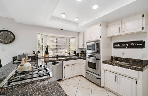 Loomis House | 2.5 Acre Folsom Lake Resort 6 Rooms Host 18