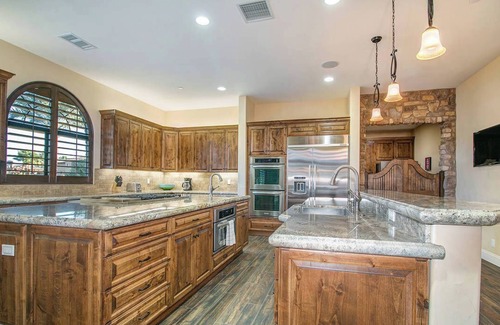 Bermuda Dunes House | 2 Acre 10,000sqft Estate/Pool, Tennis, Golf, Pickleball, Yoga & EVENTS-DEALS!