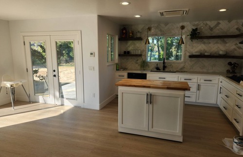 Red Bluff House | 2 acres 3 bed 3.5 bath on the Sacramento River.