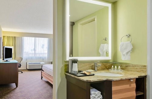 San Jose Hotel | 2 Appealing Units, with Pool! Near Peralta Adobe Fallon House Historic Site!