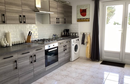 Villelongue-de-la-Salanque Apartment | 2 bedroom ground floor modern apartment 4km beach