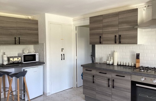 Villelongue-de-la-Salanque Apartment | 2 bedroom ground floor modern apartment 4km beach