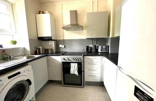 White City Apartment | 2 BDR flat w/balcony White City near Westfield