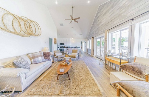 Crescent City North House | 2 Beach View Houses in 1:"Seaview" + "Seasong"