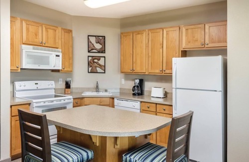 Windsor Resort | 2 BED 2 BATH UNIT IN WINDSOR, CA - A Superb Sonoma County Stay