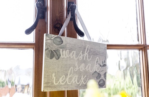 Scole House | 2 Bed Barn Holiday Cottage on the border of Suffolk and Norfolk