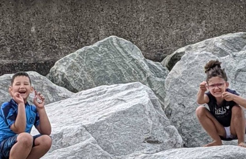 Winestead House | 2 bed caravan approx 10 mins from beach suzie 2