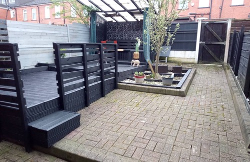 Bolton House | 2 Bed House - Sleeps 4 - Pets - Garden - Parking