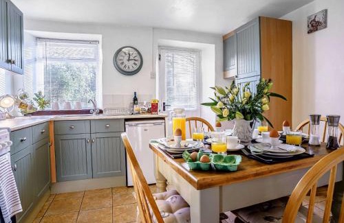 Dre-fach Felindre House | 2 Bed in Aberporth 79199