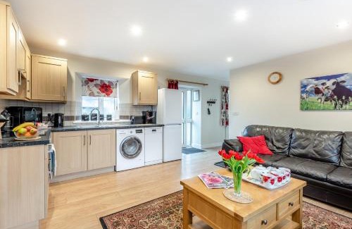 Westleigh House | 2 Bed in Barnstaple MOOSC