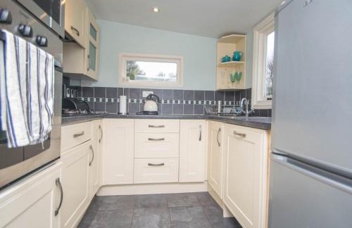 Corfe Castle Village House | 2 Bed in Corfe Castle DC050