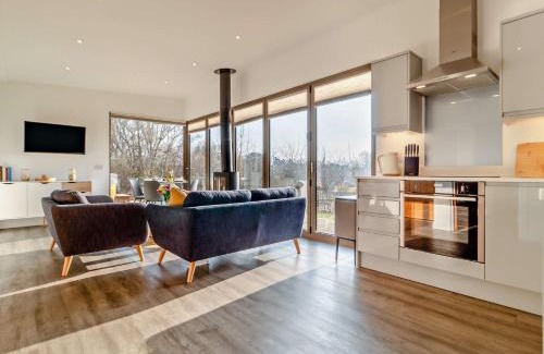 Colchester House | 2 Bed in East Bergholt 82397