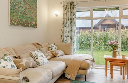 Upper Killay House | 2 Bed in Gower 91725