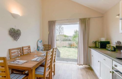 Cowes House | 2 Bed in Gurnard 73374