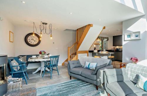 Kirkby Lonsdale House | 2 Bed in Kirkby Lonsdale SZ093