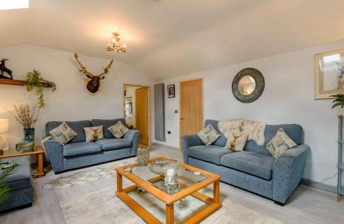 Lixwm House | 2 Bed in Lixwm 88028
