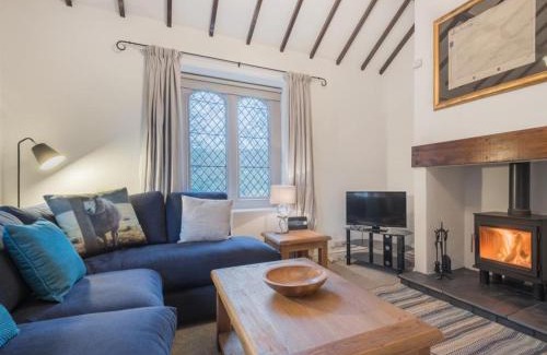 Lorton House | 2 Bed in Lorton SZ492