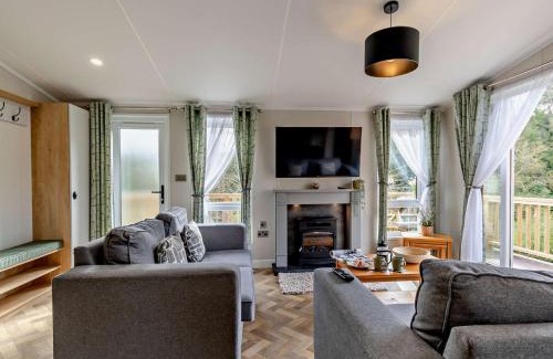 Newport House | 2 Bed in Newport 94717