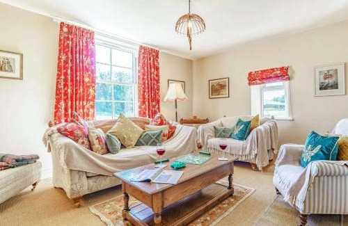 Richmond House | 2 Bed in Richmond 88217