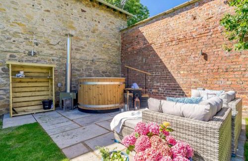 Richmond House | 2 Bed in Richmond 88217