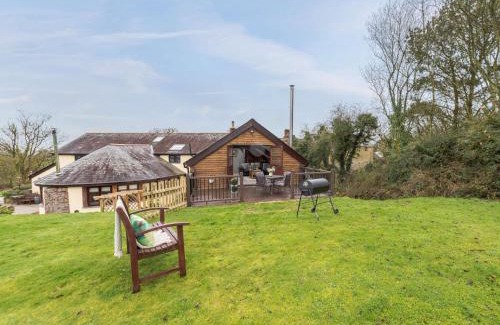 Worlington House | 2 Bed in South Molton 81228