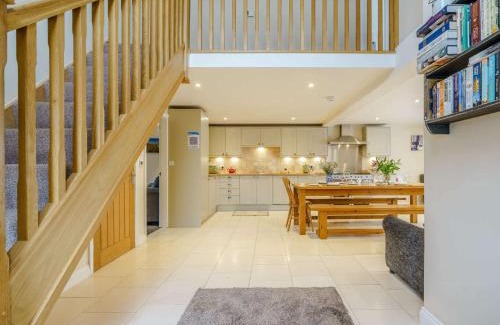 Thirsk House | 2 Bed in Thirsk 48116