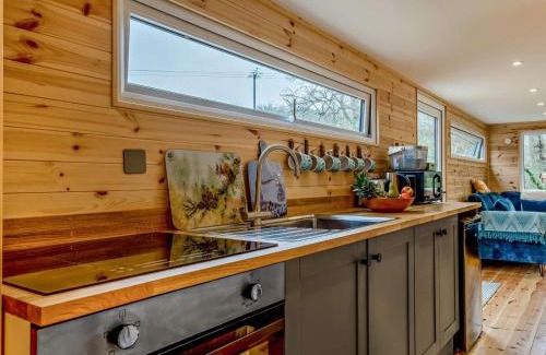 Ventnor House | 2 Bed in Ventnor 95586