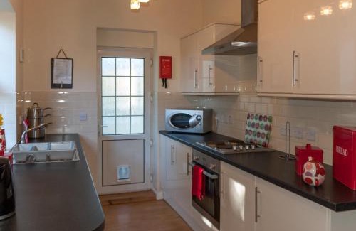 Neath House | 2 Bed in Ystragynlais BN247