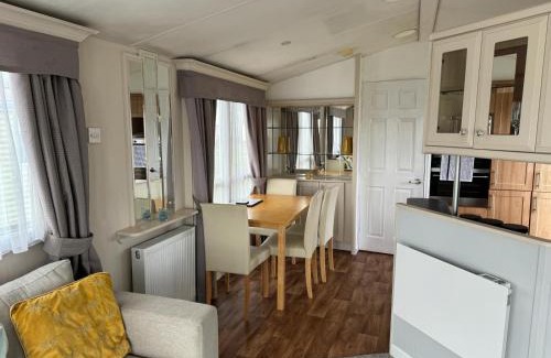 Sheerness Resort | 2 Bed Mobile Home Sea View, Fair Ways