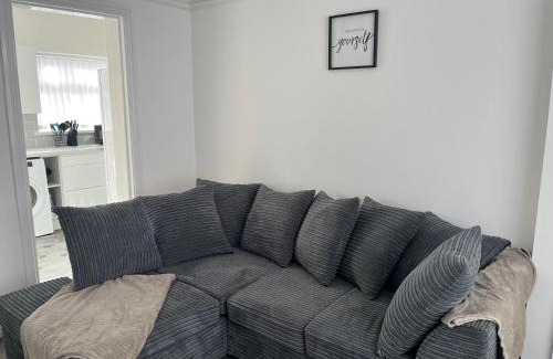 Liverpool House | 2 Bed Property with parking