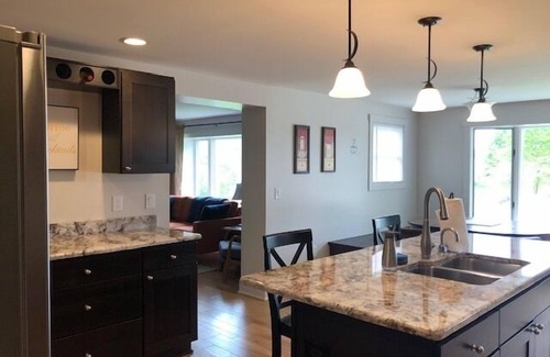 Hart House | 2 Bedroom, 2.5 Bath Home, Sleeps 6.