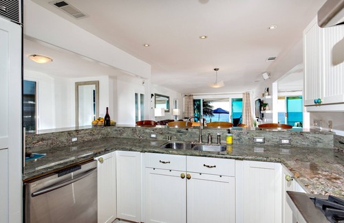 Encinitas House | 2 bedroom/2 bath Oceanfront with Large yard & Entertaining Area Pet Friendly