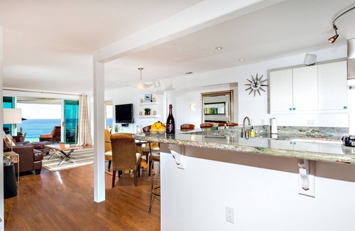 Encinitas House | 2 bedroom/2 bath Oceanfront with Large yard & Entertaining Area Pet Friendly