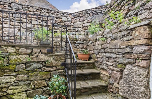 Flookburgh Cottage | 2 bedroom accommodation in Flookburgh, near Grange-over-Sands