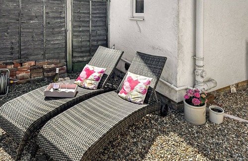 Frinton-on-Sea Cottage | 2 bedroom accommodation in Frinton-on-Sea