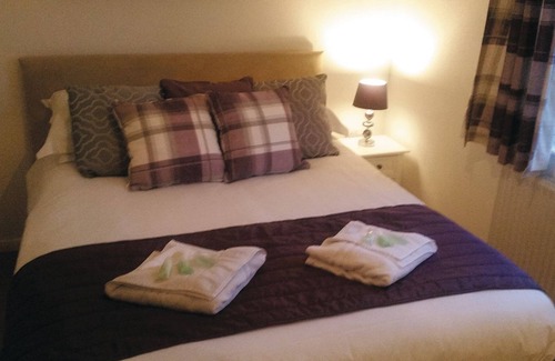 Little Weighton Cabin | 2 bedroom accommodation in Little Weighton, Nr Beverley