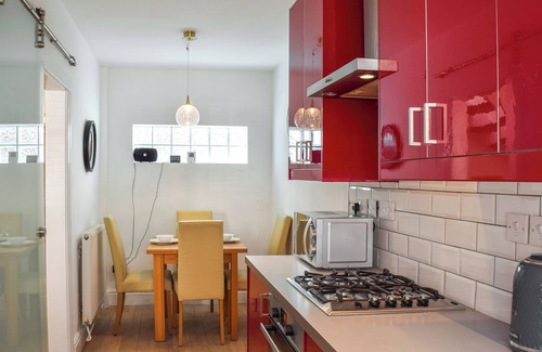 Waterloo Cottage | 2 bedroom accommodation in Crosby, near Liverpool