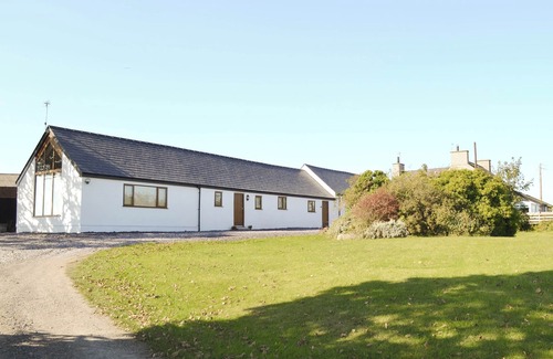 Llanfachraeth Cottage | 2 bedroom accommodation in Llanfachraeth, near Holyhead