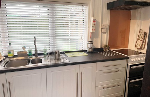 New Forest District Cottage | 2 bedroom accommodation in Shobley, near Ringwood