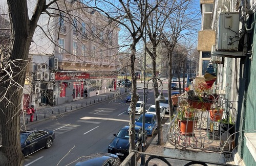 Constanta Apartment | 2-bedroom apartment in superb Constanta city center with balcony and terrace